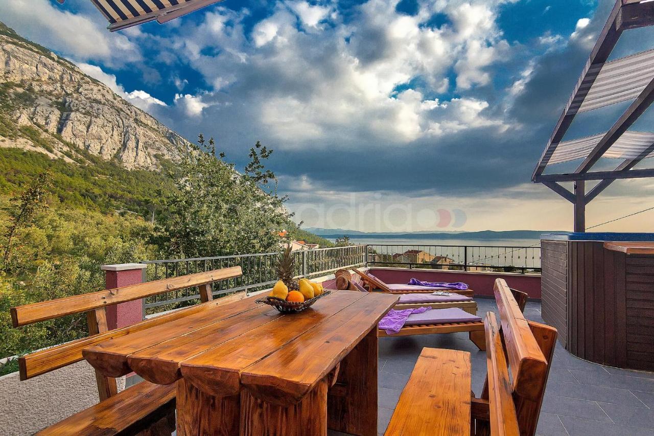 Holiday Home Darius With Hot Tub Makarska Ngoại thất bức ảnh