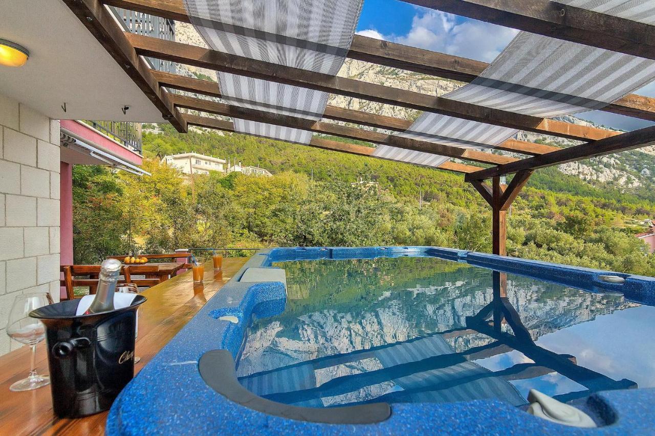 Holiday Home Darius With Hot Tub Makarska Ngoại thất bức ảnh
