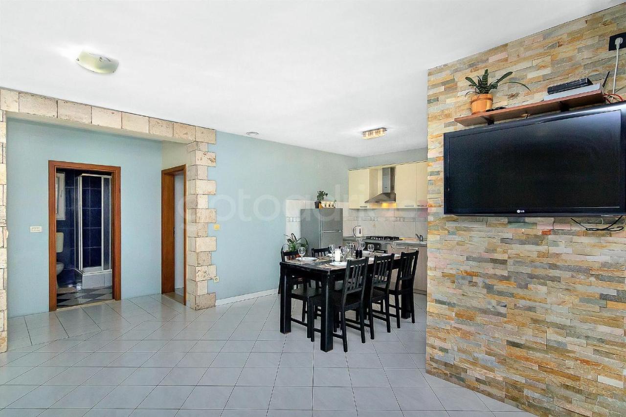 Holiday Home Darius With Hot Tub Makarska Ngoại thất bức ảnh