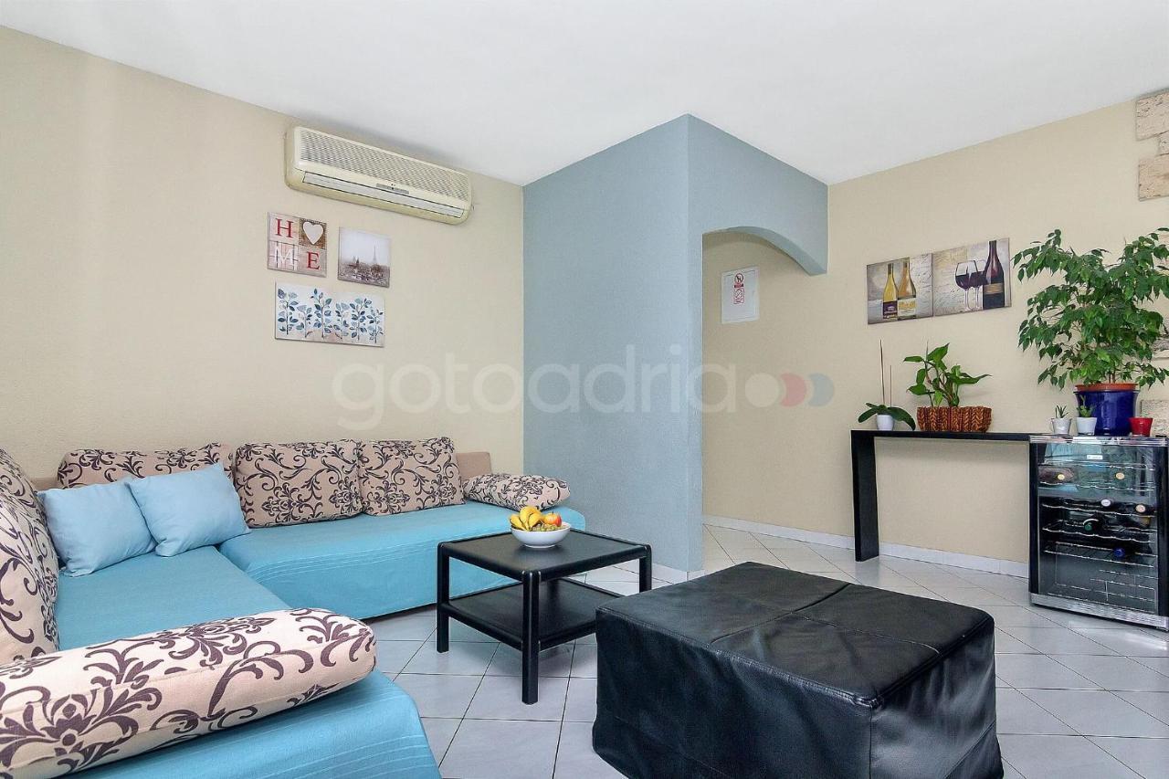 Holiday Home Darius With Hot Tub Makarska Ngoại thất bức ảnh
