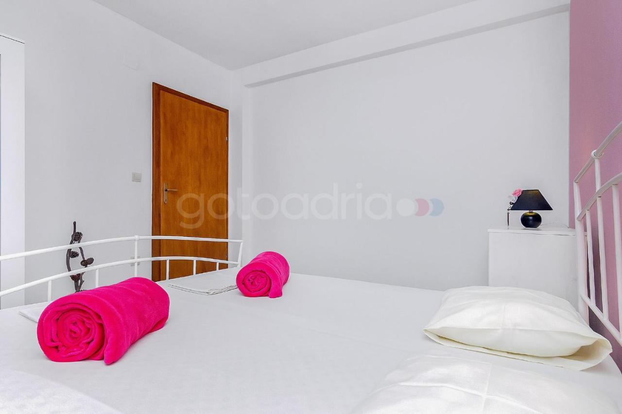Holiday Home Darius With Hot Tub Makarska Ngoại thất bức ảnh